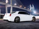 Chrysler 300C SRT8 2011 года